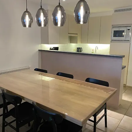アパート Near Marina, Cleaning Included *